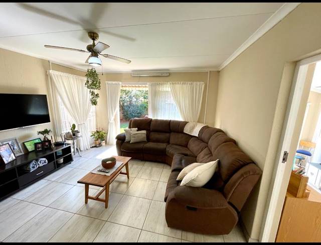 3 BEDROOM HOUSE FOR SALE IN NOORDHEUWEL